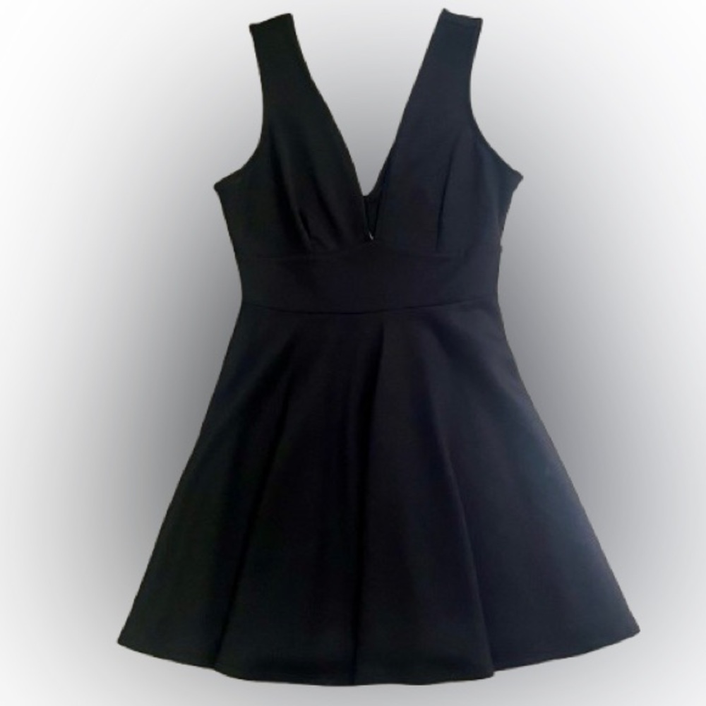 Forever 21 Black Plunge Dress with Keyhole Back Cutout